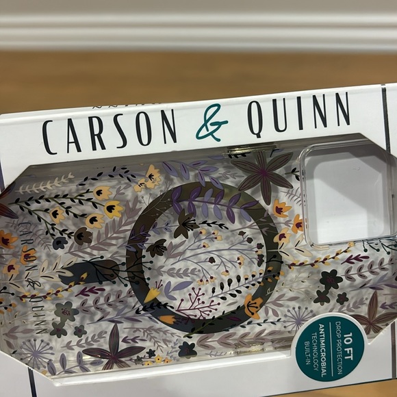 - Carson & Quinn IPhone 14/13 MagSafe Compatible Case . - Picture 4 of 10